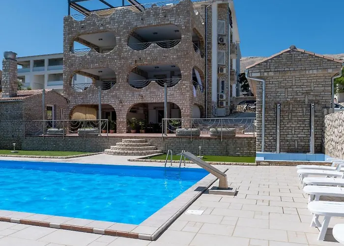 Apartment Pool Adriana Pag Town