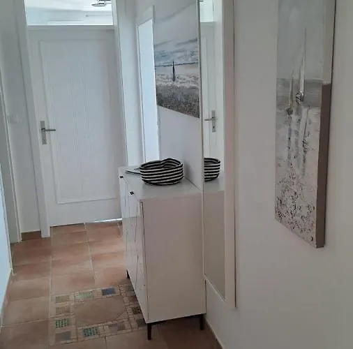 Апартаменты Pool Adriana