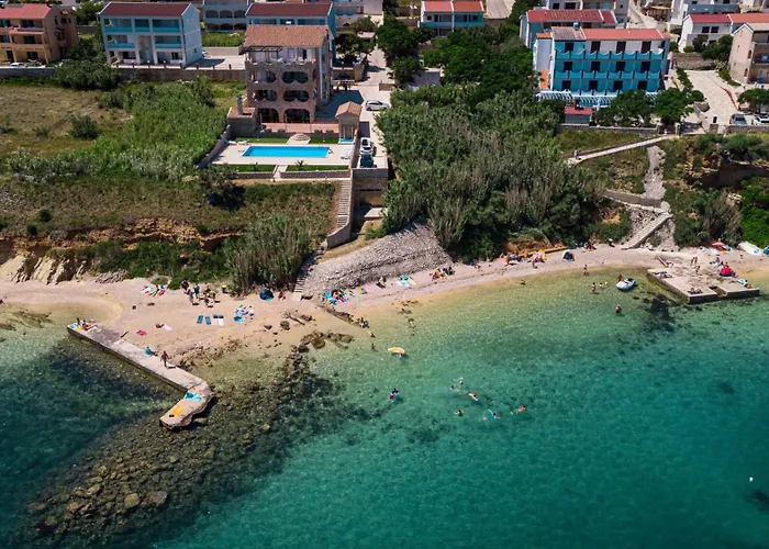 Апартаменты Pool Adriana *