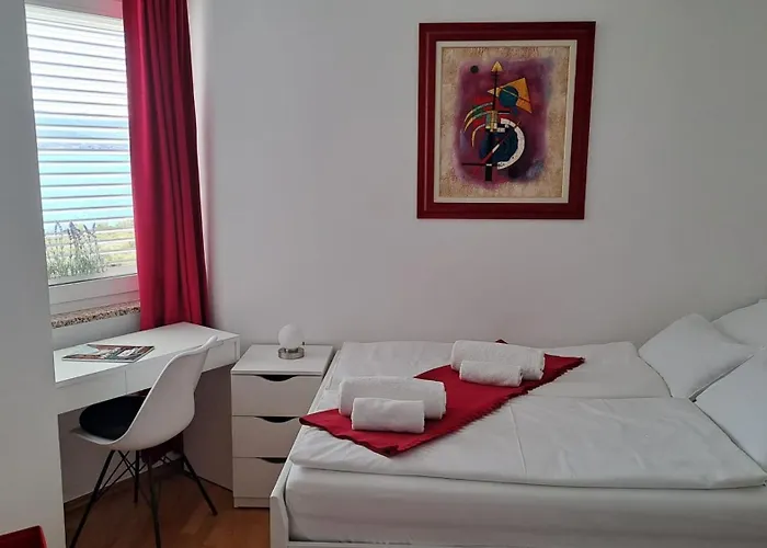 Апартаменты Pool Adriana *