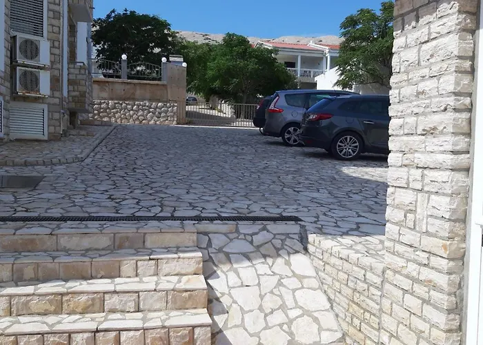 Апартаменты Pool Adriana Паг